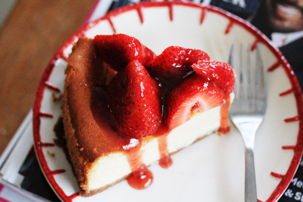 Vanilla Bean Cheesecake with Fresh Strawberries