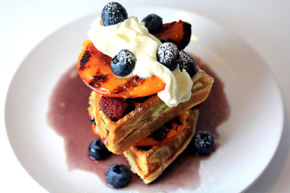 grilledpeachesncreamwaffles1