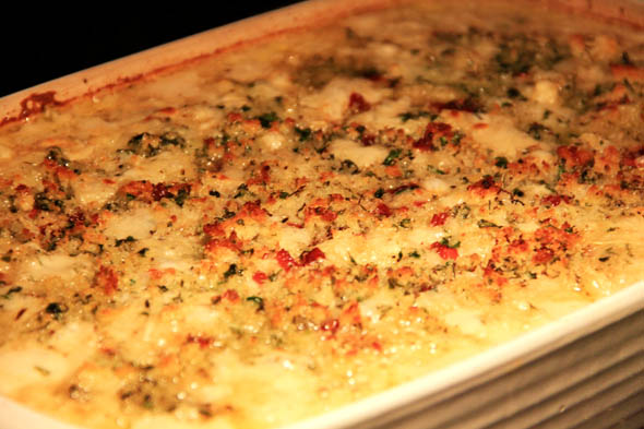 After 30 minutes, remove the foil and let the mac and cheese bake an additional 10-15 minutes for the breadcrumbs to brown. Alternately, if your dish is already bubbly and hot all the way thru after 30 minutes,  you could turn on the broiler to toast the breadcrumbs. 