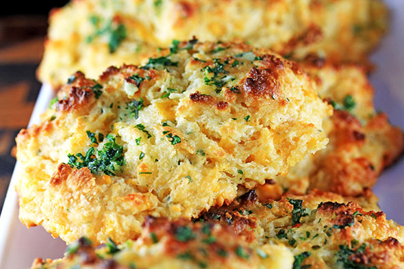 Garlic & Herb Cheddar Bae Biscuits