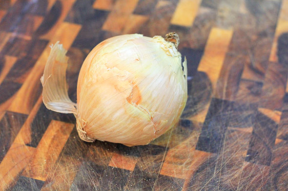 Start with an onion, as large as you want. 