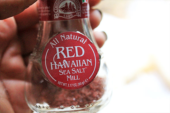 i'm using this red hawaiian sea salt on my cod, but you can use any salt you have on hand. i seasoned the fish with this, and lemon pepper.