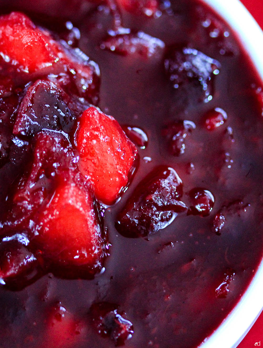 maple-cider honeycrisp cranberry sauce